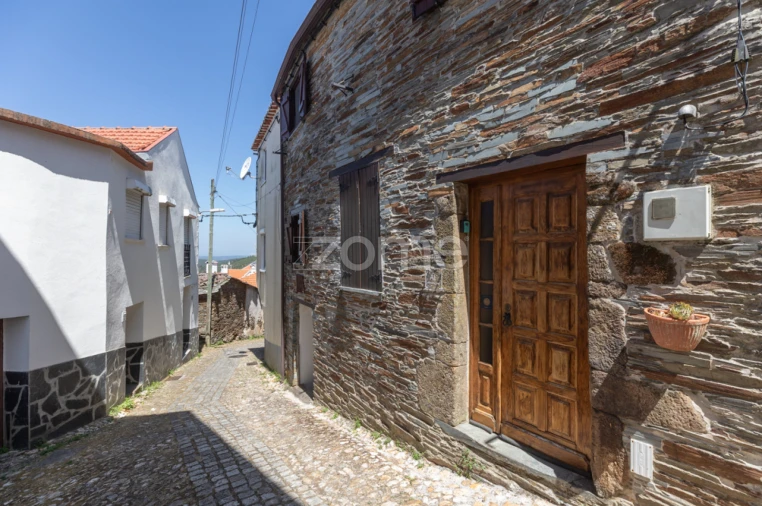 Moradia T3 para Venda em Benfeita Foto 1