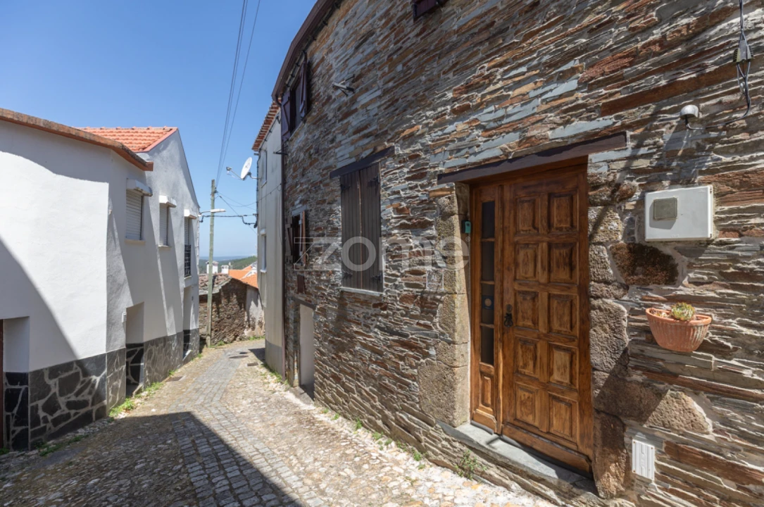 Moradia T3 para Venda em Benfeita Foto 1