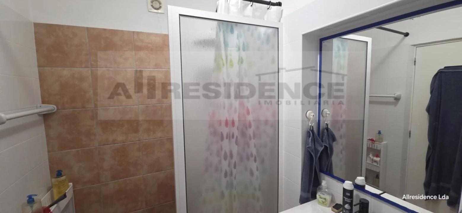 Apartamento T1 para Venda em Albufeira e Olhos de Água Foto 19