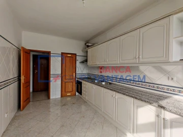 Apartamento T4 para Venda em Marvila, Ribeira Santarém, São Salvador, São Nicolau