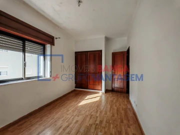 Apartamento T4 para Venda em Marvila, Ribeira Santarém, São Salvador, São Nicolau