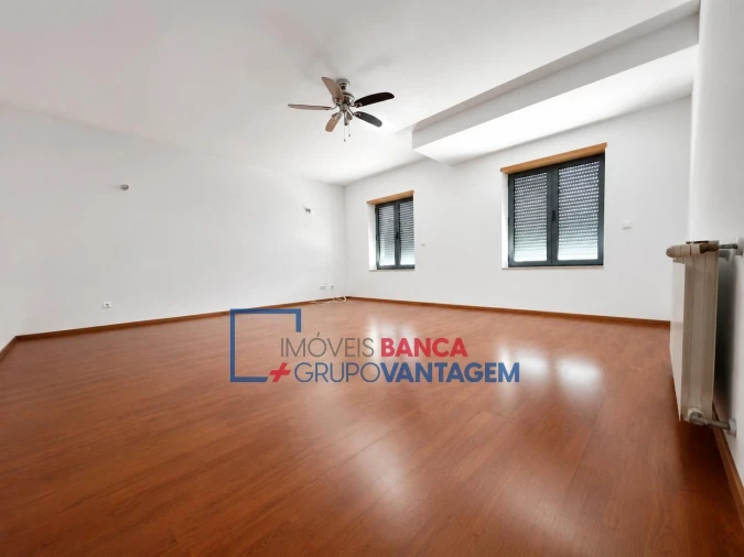 Apartamento T2 para Venda em Oliveira do Douro Foto 5