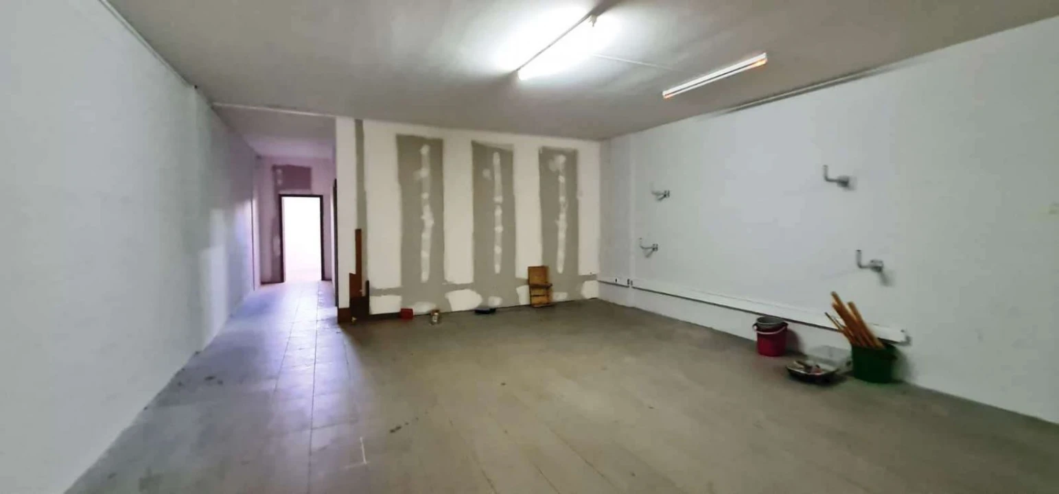 Loja para Arrendamento em Lomar e Arcos Foto 13