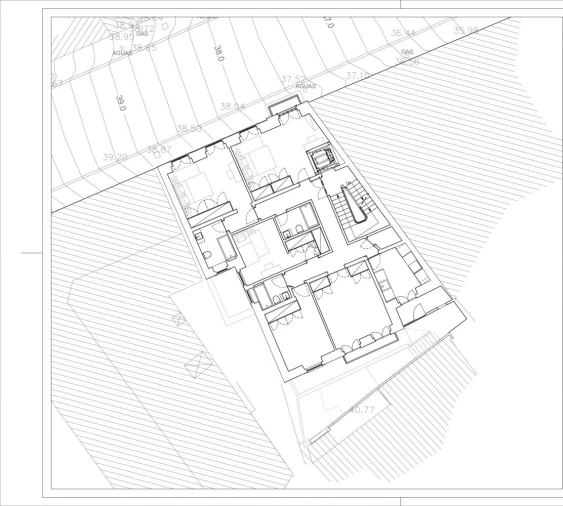 Apartamento T4 para Venda em Santo António Foto 28