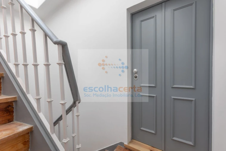 Apartamento T4 para Venda em Santo António Foto 26