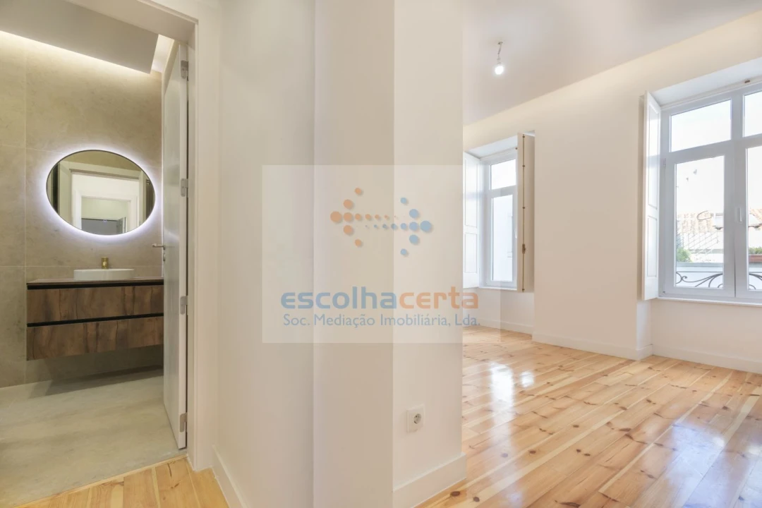 Apartamento T4 para Venda em Santo António Foto 2