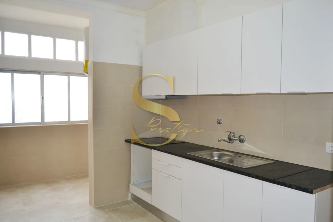 Apartamento T2 para Venda em Leiria, Pousos, Barreira e Cortes Foto 1