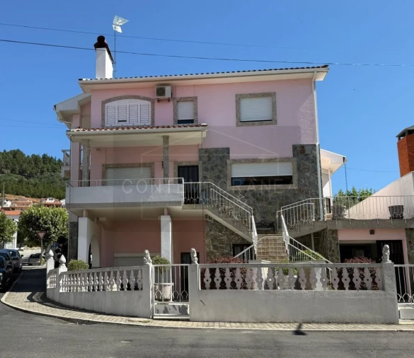 Moradia T6 para Venda em Vila Flor e Nabo Foto 1