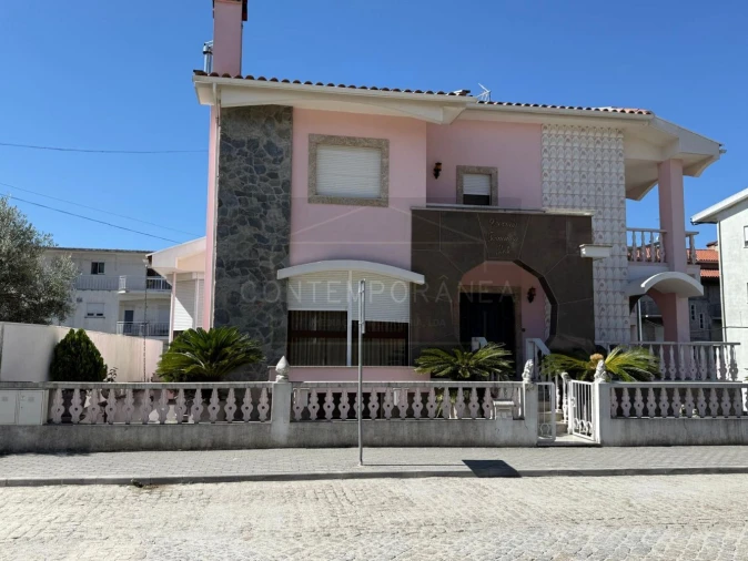 Moradia T6 para Venda em Vila Flor e Nabo Foto 4