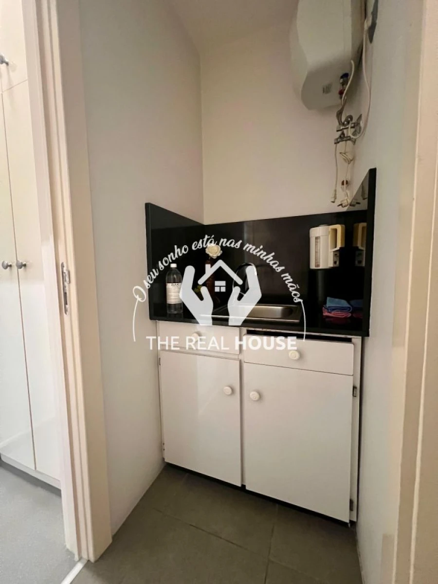 Loja para Venda em Funchal (Santa Luzia) Foto 9