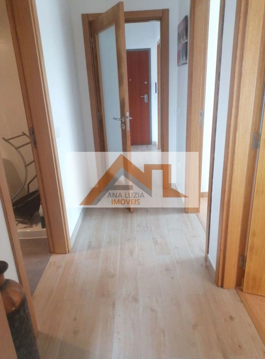 Apartamento T2 para Venda em Tornada e Salir do Porto Foto 13