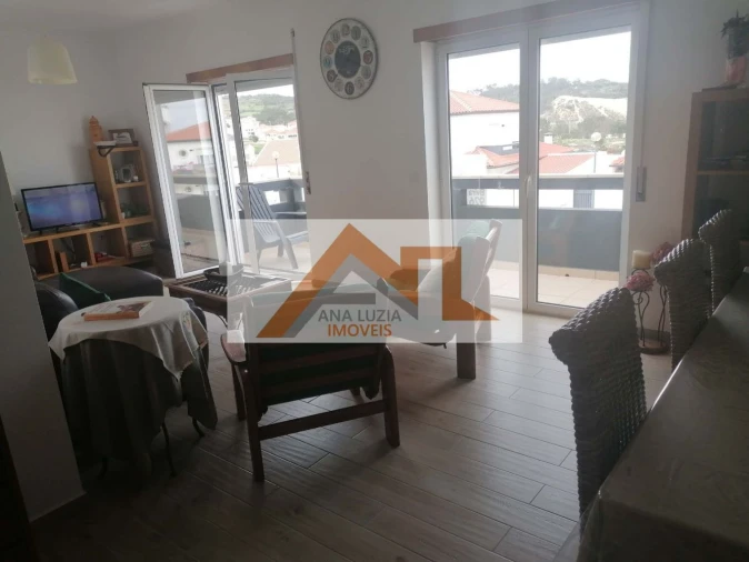 Apartamento T2 para Venda em Tornada e Salir do Porto Foto 2