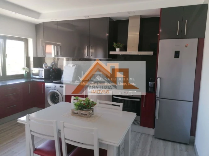 Apartamento T2 para Venda em Nazare Foto 1