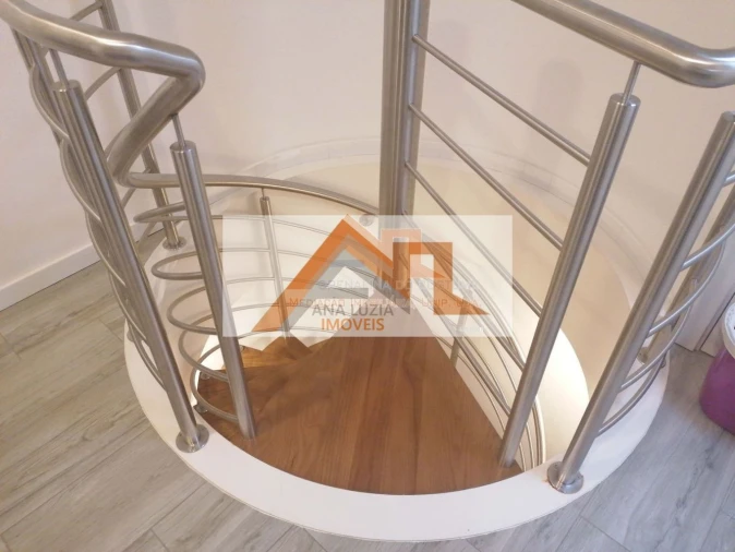 Apartamento T2 para Venda em Nazare Foto 17