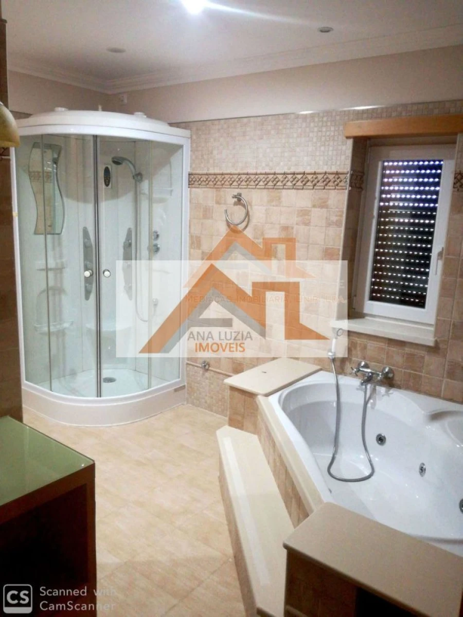 Moradia T4 para Venda em Tornada e Salir do Porto Foto 21