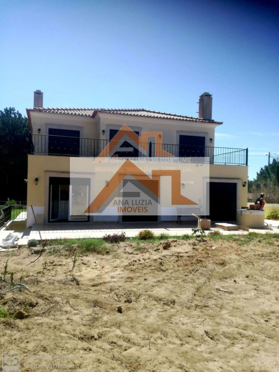 Moradia T4 para Venda em Tornada e Salir do Porto Foto 1