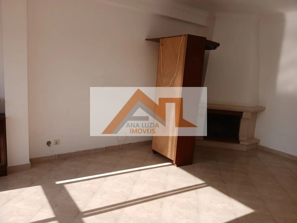 Apartamento T2 para Venda em Nazare Foto 10