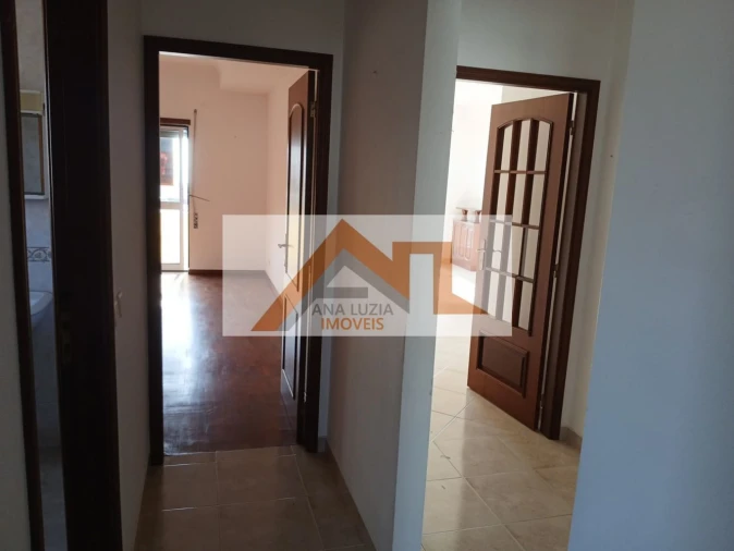 Apartamento T2 para Venda em Nazare Foto 7