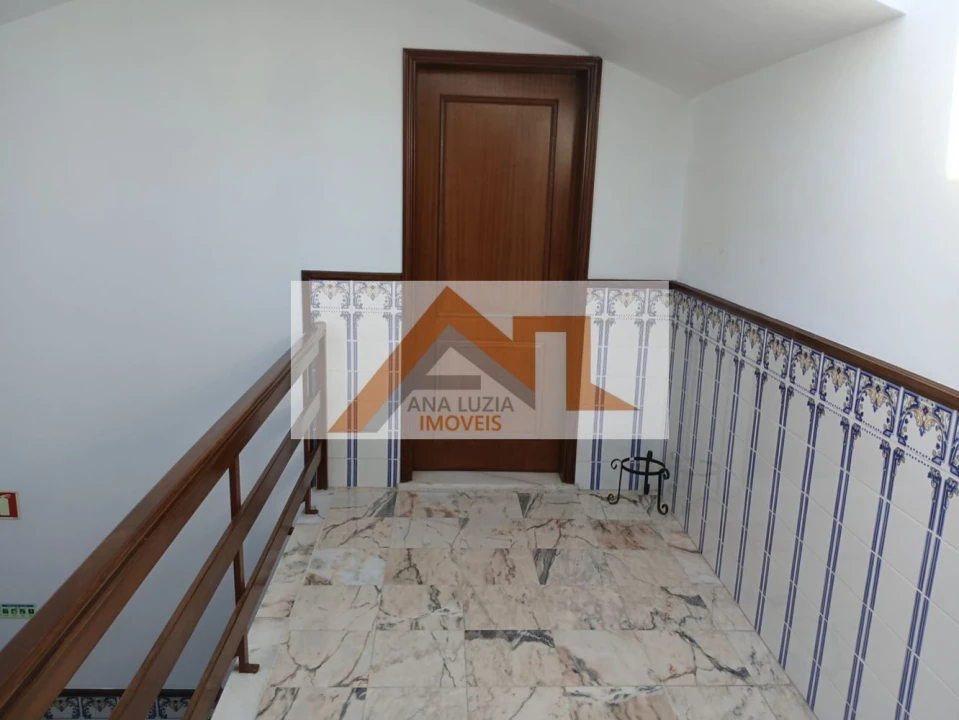 Apartamento T2 para Venda em Nazare Foto 11