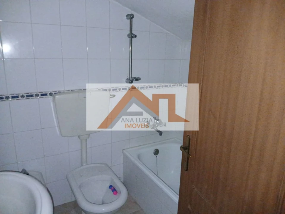 Apartamento T2 para Venda em Nazare Foto 14