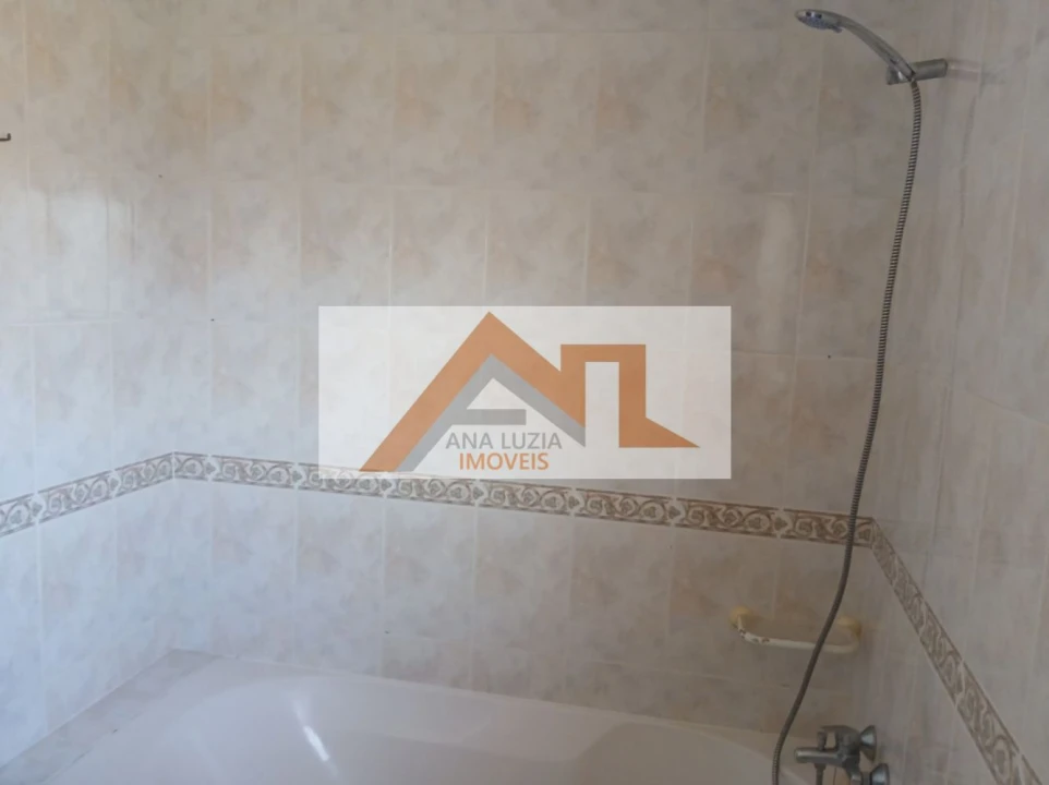 Apartamento T2 para Venda em Nazare Foto 4