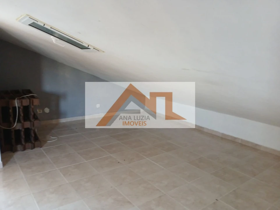 Apartamento T2 para Venda em Nazare Foto 12