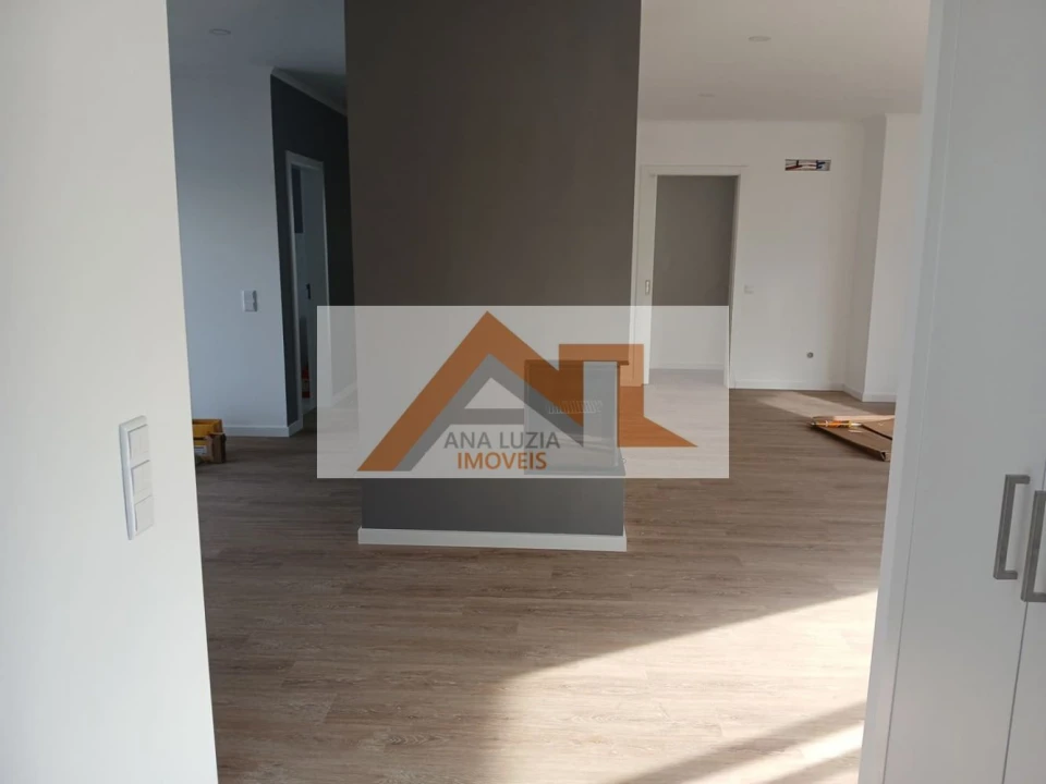 Moradia T3 para Venda em Amoreira Foto 8