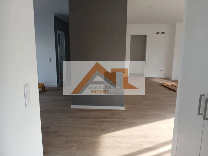 Moradia T3 para Venda em Amoreira Foto 8