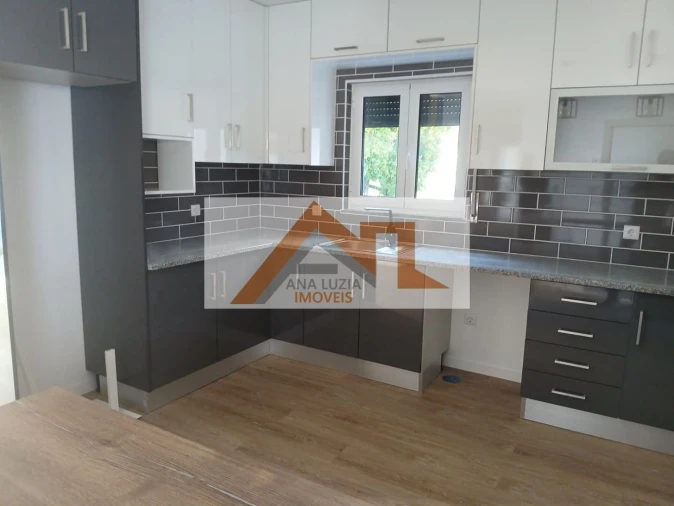 Moradia T3 para Venda em Amoreira Foto 4