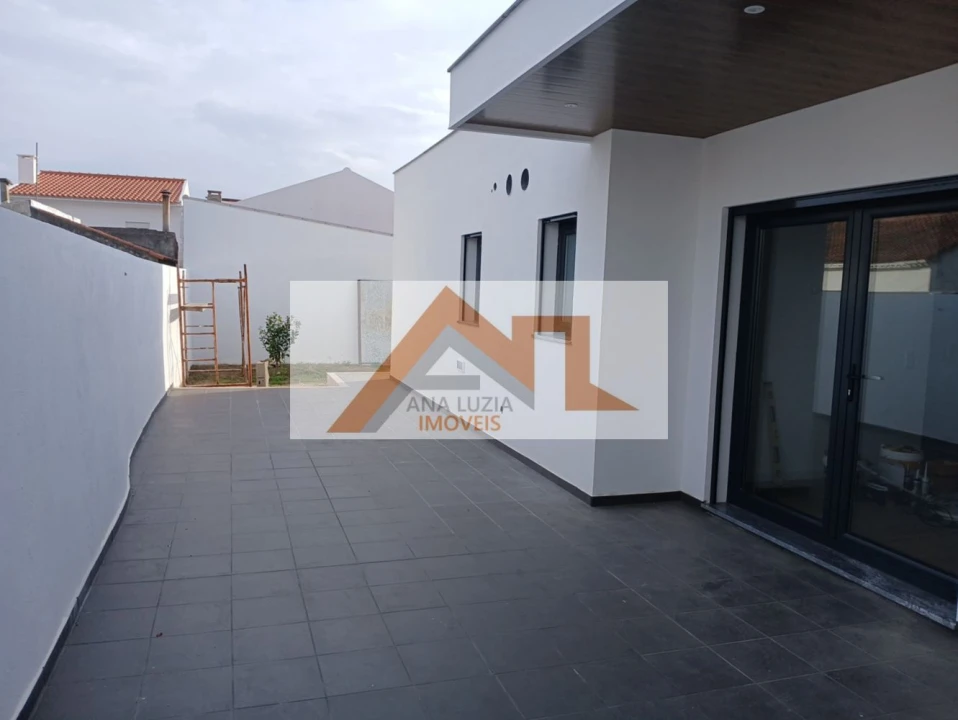 Moradia T3 para Venda em Amoreira Foto 23