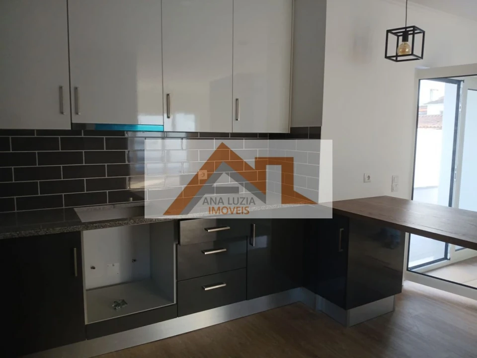 Moradia T3 para Venda em Amoreira Foto 5