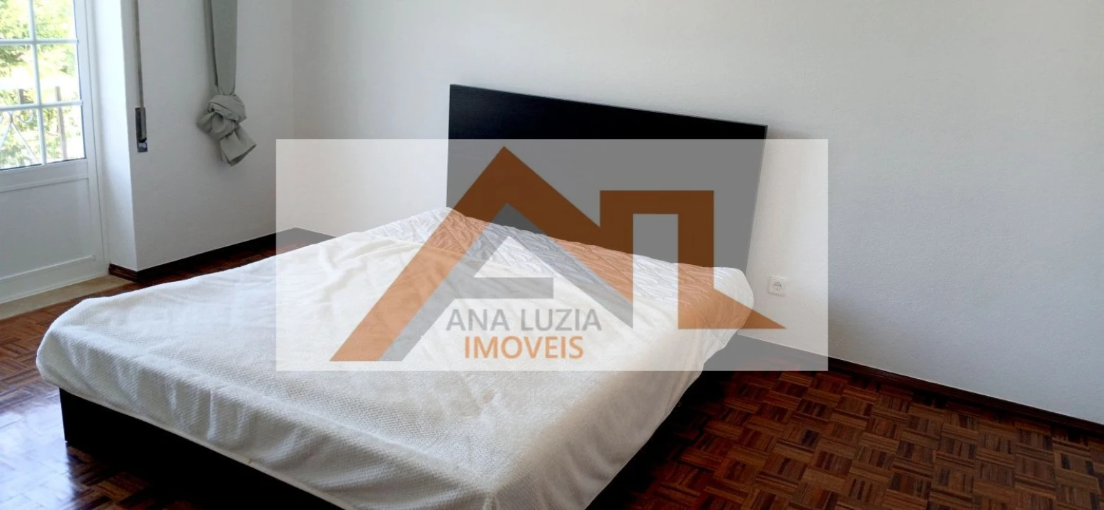 Moradia T4 para Venda em São Martinho do Porto Foto 9