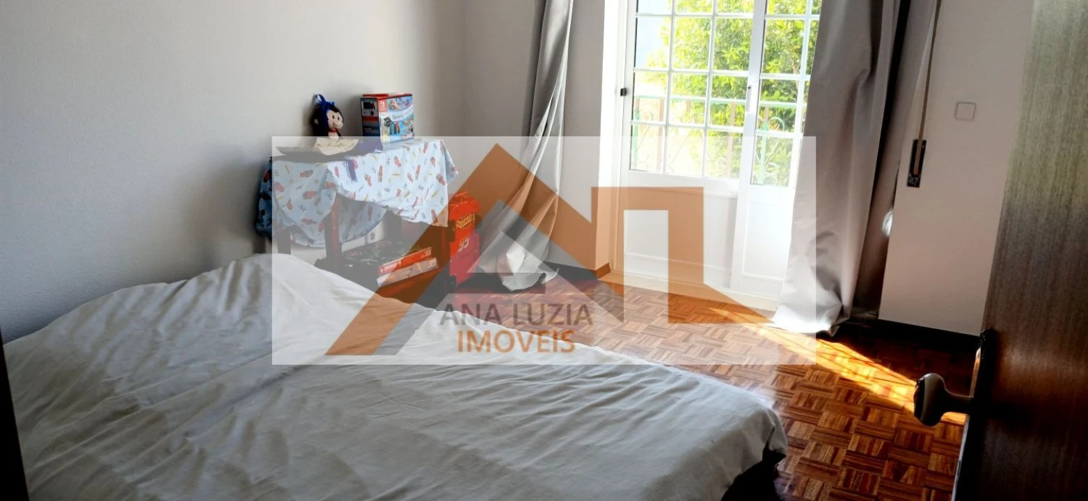 Moradia T4 para Venda em São Martinho do Porto Foto 13