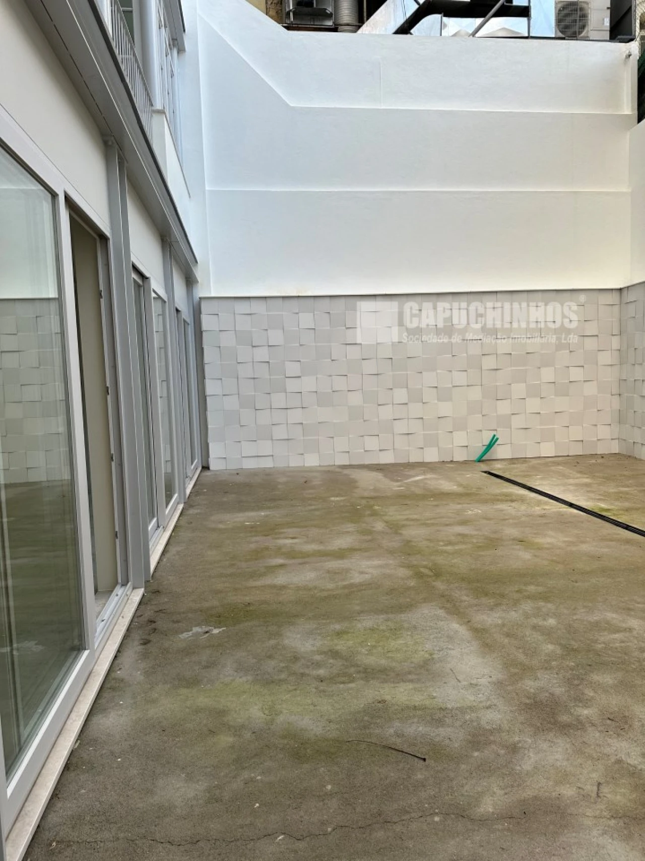 Loja para Arrendamento em Avenidas Novas Foto 10