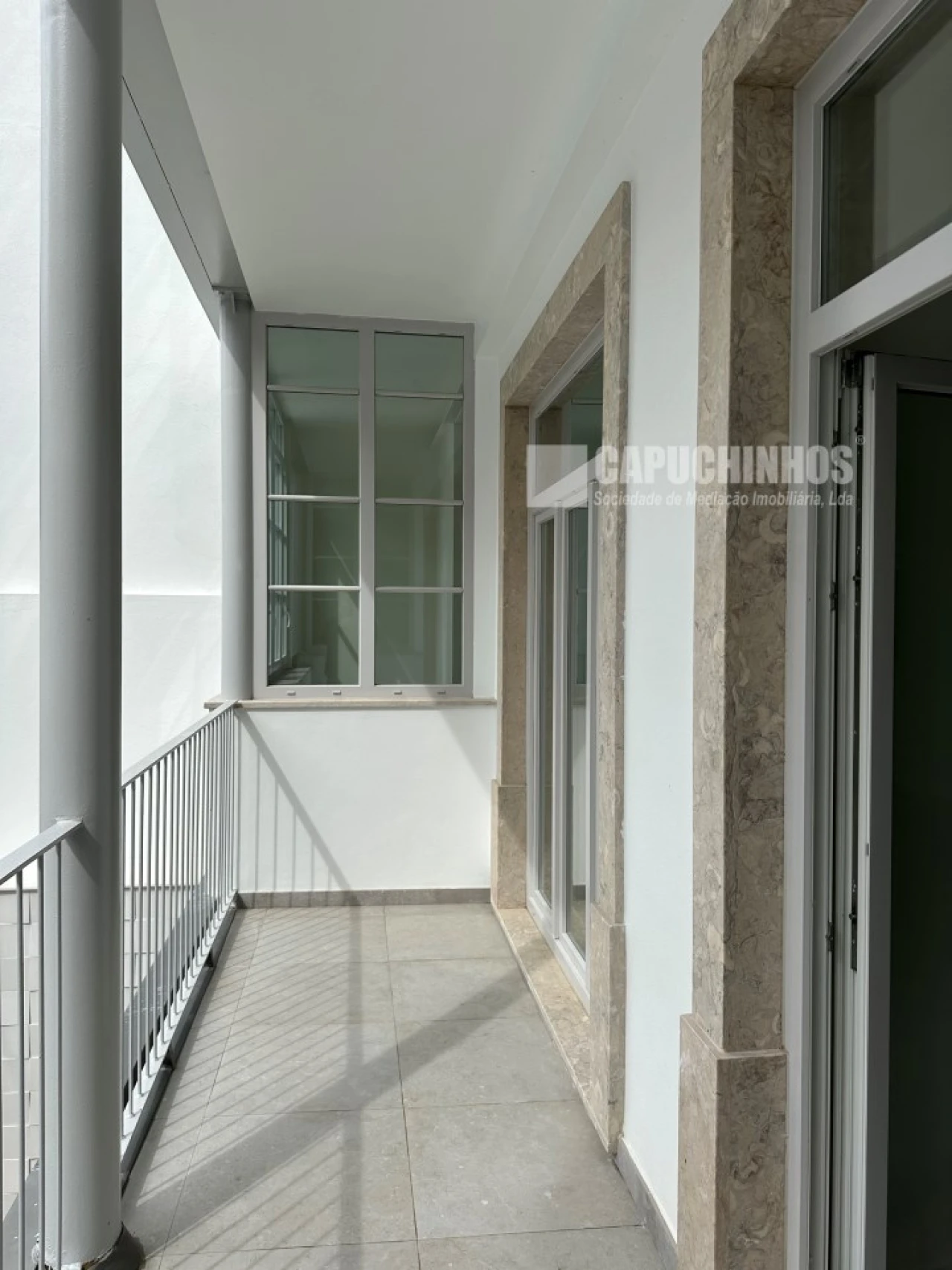 Loja para Arrendamento em Avenidas Novas Foto 9