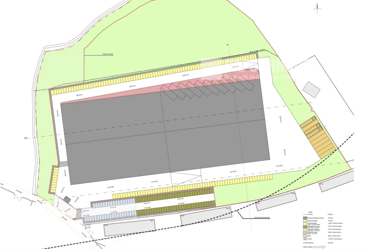 Terreno Comércio / Armazém para Venda em São João das Lampas e Terrugem