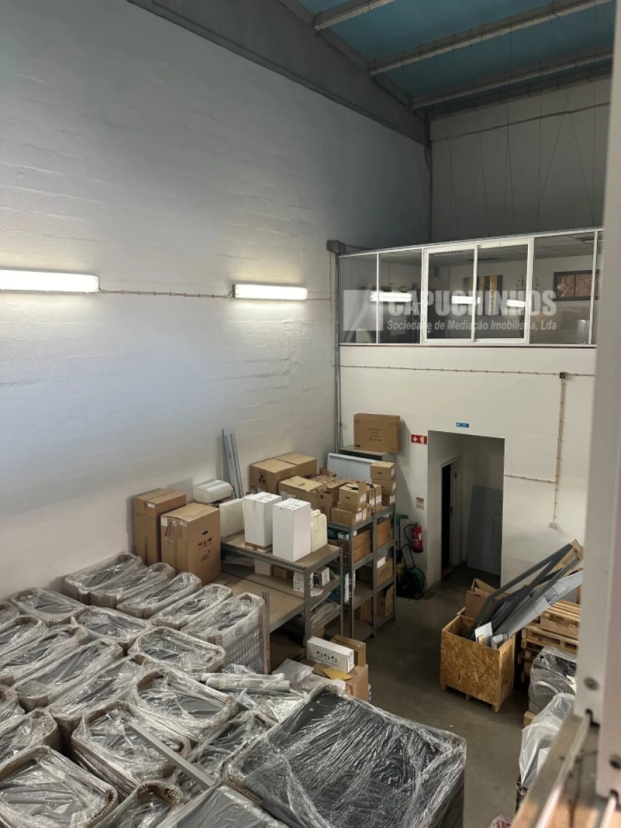 Armazém para Venda em Alcabideche Foto 10