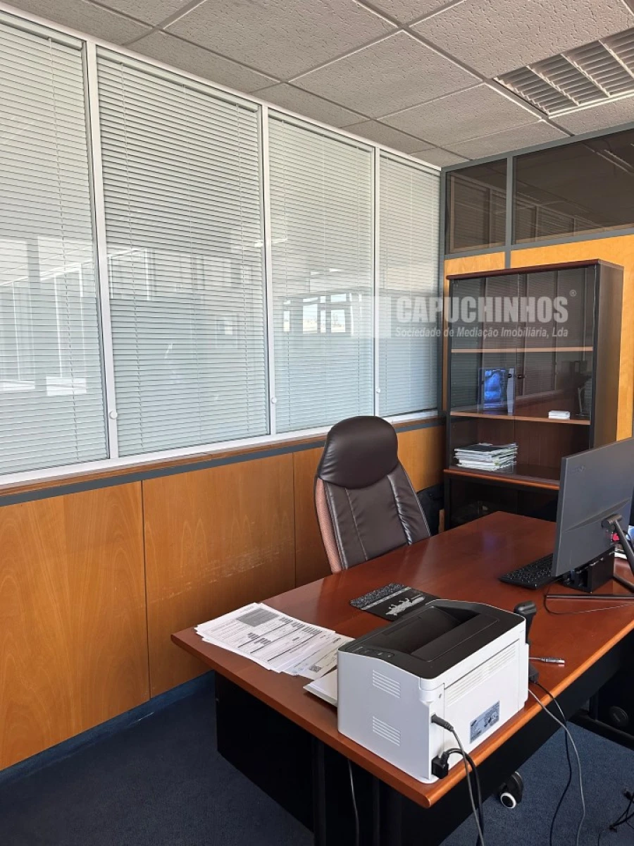 Armazém para Venda em Alcabideche Foto 18