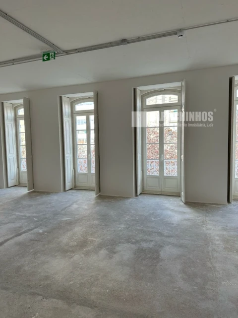 Escritório para Arrendamento em Avenidas Novas