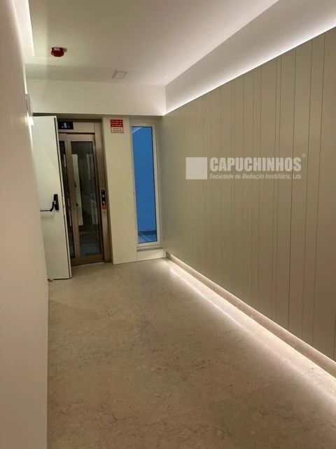 Escritório para Arrendamento em Avenidas Novas