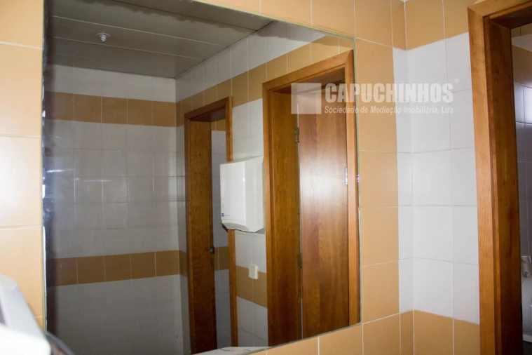 Escritório para Arrendamento em Algés, Linda-A-Velha e Cruz Quebrada-Dafundo Foto 12