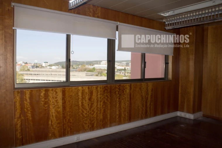 Escritório para Arrendamento em Algés, Linda-A-Velha e Cruz Quebrada-Dafundo Foto 15