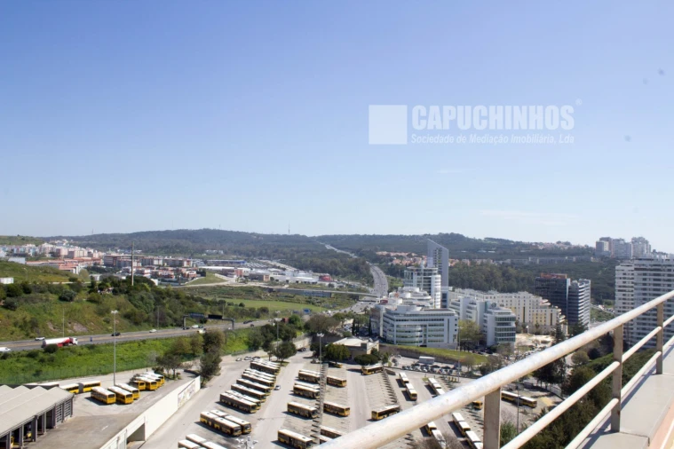 Escritório para Arrendamento em Algés, Linda-A-Velha e Cruz Quebrada-Dafundo Foto 1
