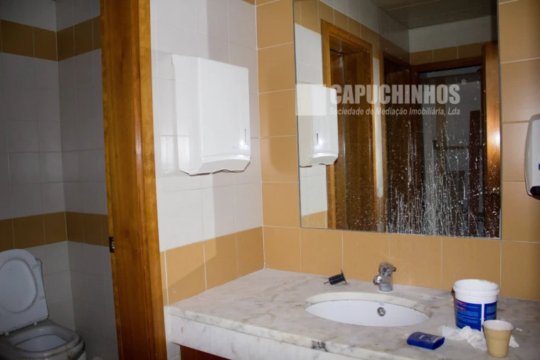 Escritório para Arrendamento em Algés, Linda-A-Velha e Cruz Quebrada-Dafundo Foto 23