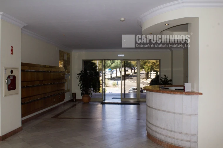 Escritório para Arrendamento em Algés, Linda-A-Velha e Cruz Quebrada-Dafundo Foto 3