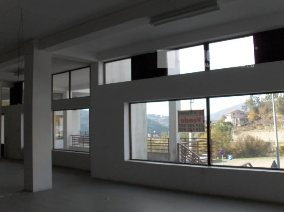 Loja para Venda em Castro Daire Foto 7