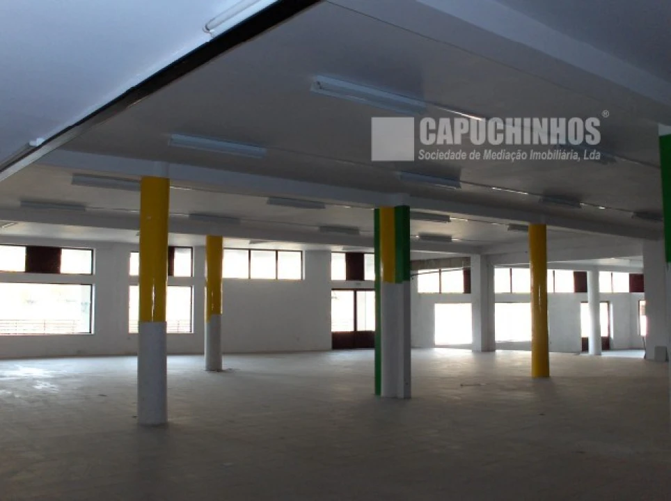 Loja para Venda em Castro Daire Foto 9