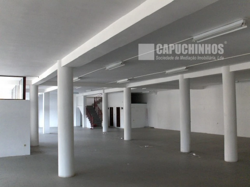 Loja para Venda em Castro Daire Foto 10