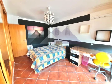 Moradia T5 para Venda em Vila Real de Santo Antonio