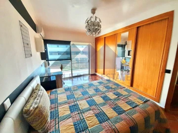 Moradia T5 para Venda em Vila Real de Santo Antonio